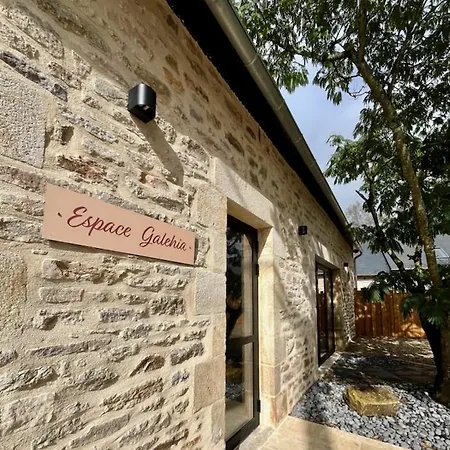 Le Domaine De Soani - Piscine Interieure, Jacuzzis & Sauna Adult Only Apartment Saint-Évarzec