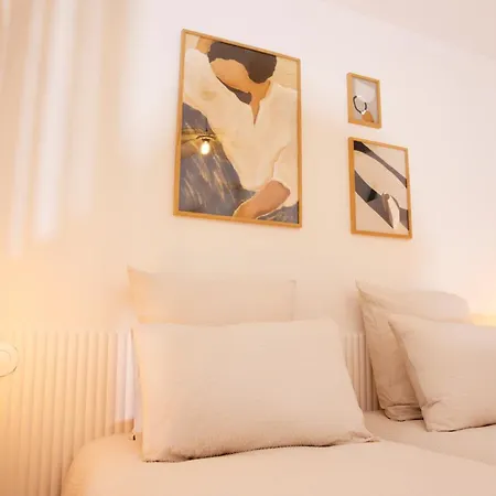 Le Domaine De Soani - Piscine Interieure, Jacuzzis & Sauna Adult Only Apartment *
