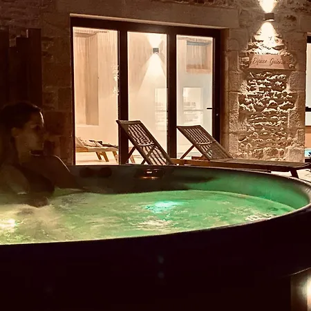 Apartment Le Domaine De Soani - Piscine Interieure, Jacuzzis & Sauna Adult Only Saint-Évarzec