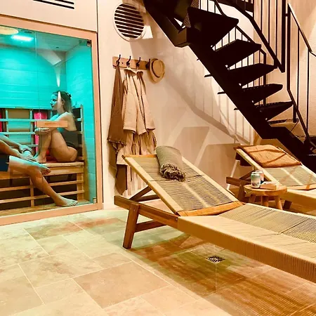 Le Domaine De Soani - Piscine Interieure, Jacuzzis & Sauna Adult Only * Saint-Évarzec